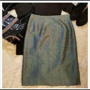 Carlisle Pencil skirt size 2